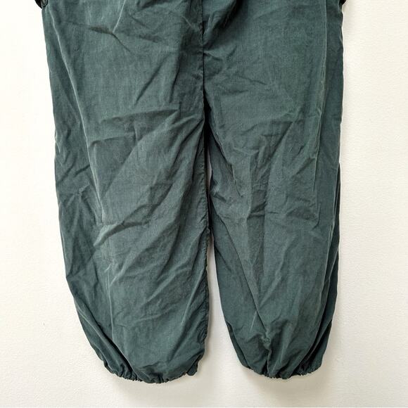 Monrow Mini Corduroy Cargo Pull On Parachute Pant in Cactus Green size L - Picture 10 of 14